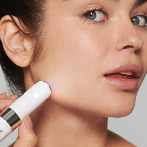 Braun FS1000 Face Mini Hair Remover with Smart Light, White